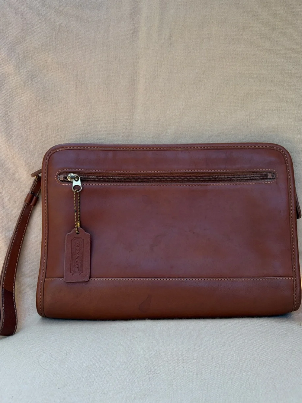 Coach Vintage Brown Leather model 9833 International Clutch